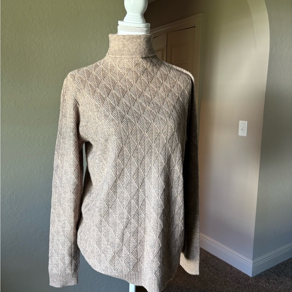 Sweaters - Turtleneck Diamond Pattern Knit Sweater  Pre-loved Size  L